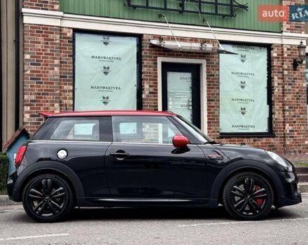 Черный Мини Купер, объемом двигателя 2 л и пробегом 65 тыс. км за 32000 $, фото 7 на Automoto.ua