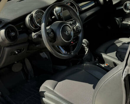 Чорний Міні Cooper, об'ємом двигуна 1.5 л та пробігом 79 тис. км за 14000 $, фото 14 на Automoto.ua