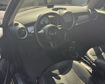 Чорний Міні Cooper, об'ємом двигуна 1.6 л та пробігом 130 тис. км за 7500 $, фото 3 на Automoto.ua