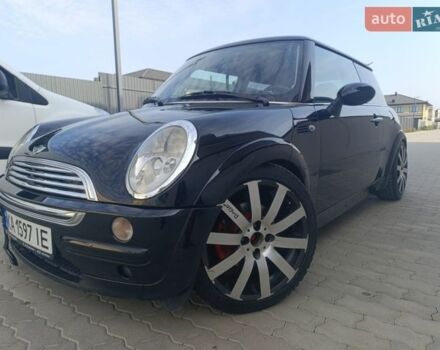 Черный Мини Купер, объемом двигателя 1.6 л и пробегом 251 тыс. км за 4200 $, фото 1 на Automoto.ua