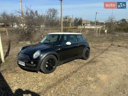 Черный Мини Купер, объемом двигателя 1.6 л и пробегом 180 тыс. км за 5200 $, фото 1 на Automoto.ua