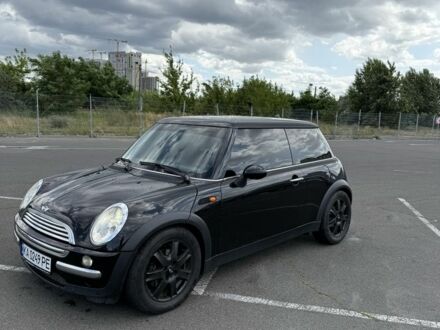 Чорний Міні Cooper, об'ємом двигуна 1.6 л та пробігом 299 тис. км за 4850 $, фото 1 на Automoto.ua