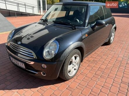 Чорний Міні Cooper, об'ємом двигуна 1.6 л та пробігом 209 тис. км за 4400 $, фото 1 на Automoto.ua