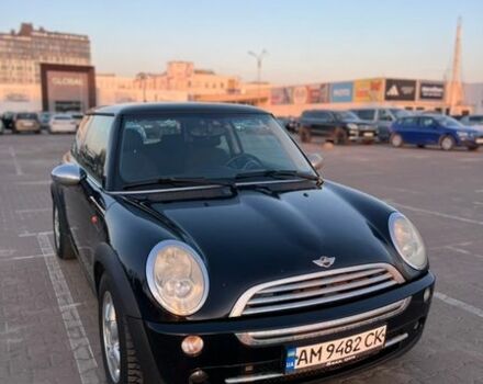Черный Мини Купер, объемом двигателя 1.6 л и пробегом 240 тыс. км за 4500 $, фото 1 на Automoto.ua