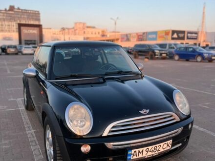 Чорний Міні Cooper, об'ємом двигуна 1.6 л та пробігом 240 тис. км за 4200 $, фото 1 на Automoto.ua