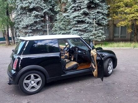 Чорний Міні Cooper, об'ємом двигуна 1.6 л та пробігом 224 тис. км за 5300 $, фото 1 на Automoto.ua