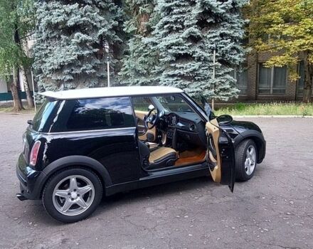 Чорний Міні Cooper, об'ємом двигуна 1.6 л та пробігом 224 тис. км за 5300 $, фото 1 на Automoto.ua