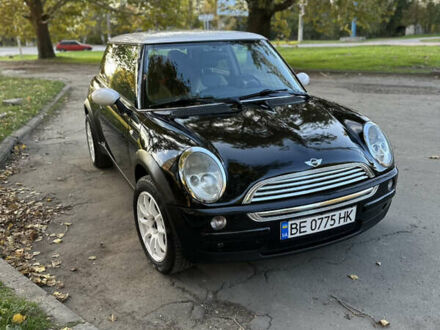 Черный Мини Купер, объемом двигателя 1.6 л и пробегом 198 тыс. км за 4700 $, фото 1 на Automoto.ua