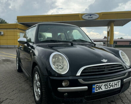 Чорний Міні Cooper, об'ємом двигуна 1.36 л та пробігом 272 тис. км за 4550 $, фото 1 на Automoto.ua