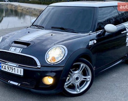 Черный Мини Купер, объемом двигателя 1.6 л и пробегом 193 тыс. км за 6500 $, фото 1 на Automoto.ua