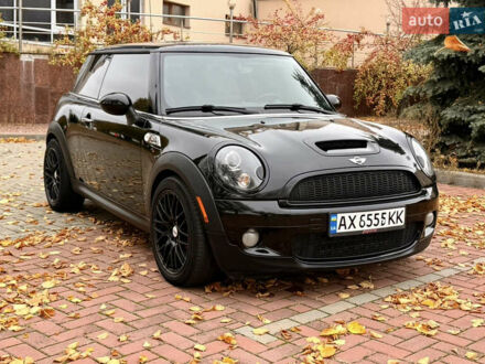 Чорний Міні Cooper, об'ємом двигуна 1.6 л та пробігом 119 тис. км за 6899 $, фото 1 на Automoto.ua