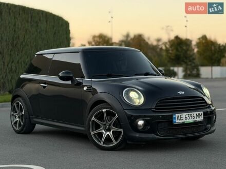 Чорний Міні Cooper, об'ємом двигуна 1.6 л та пробігом 260 тис. км за 6500 $, фото 1 на Automoto.ua