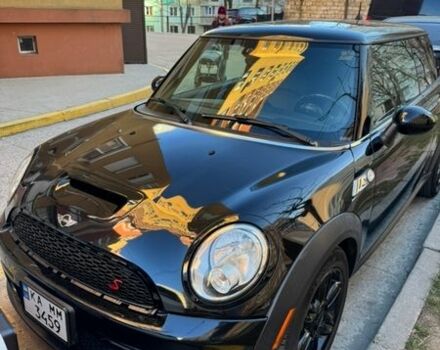 Черный Мини Купер, объемом двигателя 1.6 л и пробегом 105 тыс. км за 10000 $, фото 1 на Automoto.ua