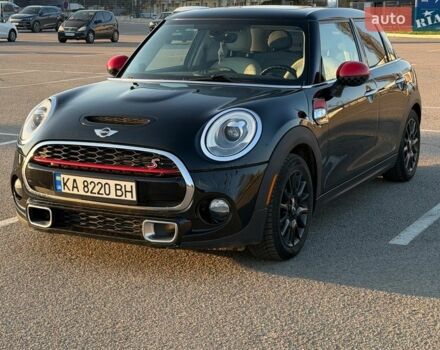 Черный Мини Купер, объемом двигателя 2 л и пробегом 175 тыс. км за 14000 $, фото 1 на Automoto.ua