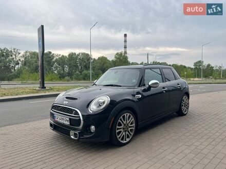 Черный Мини Купер, объемом двигателя 2 л и пробегом 133 тыс. км за 13700 $, фото 1 на Automoto.ua