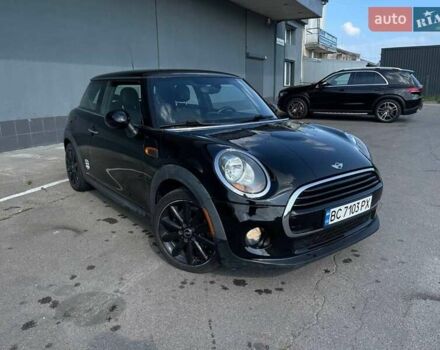 Чорний Міні Cooper, об'ємом двигуна 1.5 л та пробігом 176 тис. км за 13200 $, фото 1 на Automoto.ua