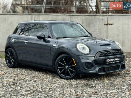 Черный Мини Купер, объемом двигателя 2 л и пробегом 155 тыс. км за 13490 $, фото 1 на Automoto.ua