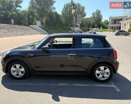 Чорний Міні Cooper, об'ємом двигуна 1.5 л та пробігом 126 тис. км за 10800 $, фото 1 на Automoto.ua