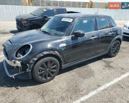 Черный Мини Купер, объемом двигателя 2 л и пробегом 47 тыс. км за 8500 $, фото 1 на Automoto.ua
