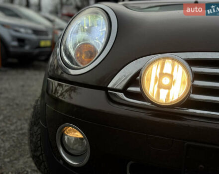 Коричневый Мини Купер, объемом двигателя 1.6 л и пробегом 211 тыс. км за 6700 $, фото 6 на Automoto.ua