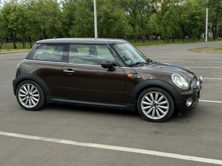 Міні Cooper 2009 у Краматорске на Automoto.ua Коричневий Міні Cooper, об'ємом двигуна 1.6 л та пробігом 129 тис. км за 8500 $, фото 1 на Automoto.ua