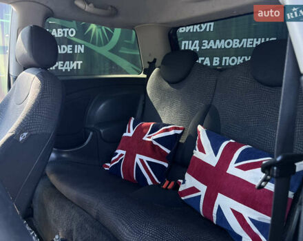 Червоний Міні Cooper, об'ємом двигуна 1.6 л та пробігом 226 тис. км за 4500 $, фото 11 на Automoto.ua