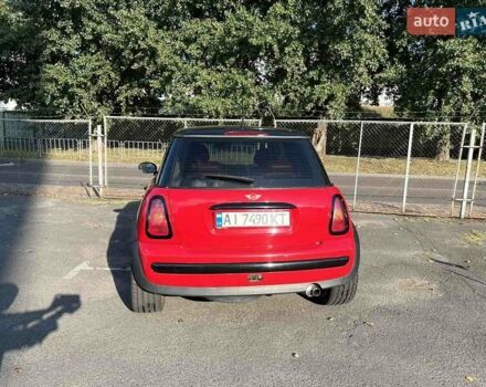 Красный Мини Купер, объемом двигателя 1.6 л и пробегом 260 тыс. км за 4200 $, фото 2 на Automoto.ua