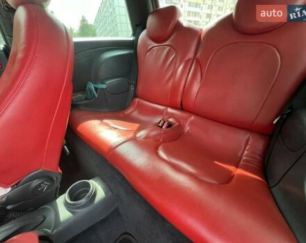 Красный Мини Купер, объемом двигателя 1.6 л и пробегом 260 тыс. км за 4200 $, фото 9 на Automoto.ua