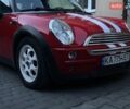 Красный Мини Купер, объемом двигателя 1.6 л и пробегом 210 тыс. км за 4300 $, фото 1 на Automoto.ua