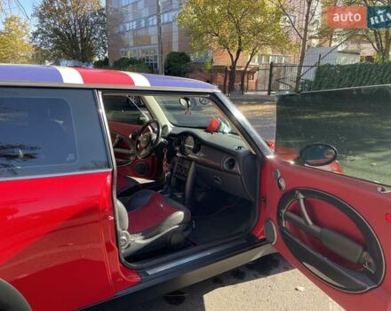 Красный Мини Купер, объемом двигателя 1.6 л и пробегом 197 тыс. км за 3700 $, фото 4 на Automoto.ua