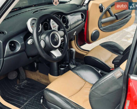 Червоний Міні Cooper, об'ємом двигуна 1.6 л та пробігом 245 тис. км за 4850 $, фото 11 на Automoto.ua