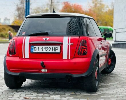 Красный Мини Купер, объемом двигателя 1.6 л и пробегом 245 тыс. км за 4850 $, фото 6 на Automoto.ua