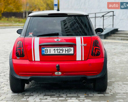 Червоний Міні Cooper, об'ємом двигуна 1.6 л та пробігом 245 тис. км за 4850 $, фото 7 на Automoto.ua