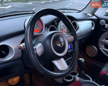Червоний Міні Cooper, об'ємом двигуна 1.6 л та пробігом 156 тис. км за 6800 $, фото 18 на Automoto.ua