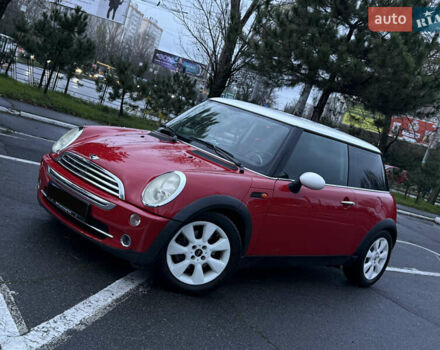 Червоний Міні Cooper, об'ємом двигуна 1.6 л та пробігом 156 тис. км за 6800 $, фото 1 на Automoto.ua