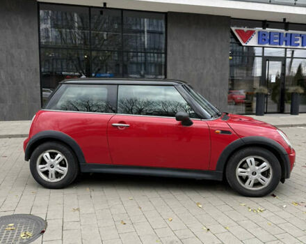 Червоний Міні Cooper, об'ємом двигуна 1.4 л та пробігом 321 тис. км за 5200 $, фото 3 на Automoto.ua