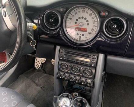 Мини Купер 2006 в Хмельницком на Automoto.ua Красный Мини Купер, объемом двигателя 1.36 л и пробегом 182 тыс. км за 5500 $, фото 3 на Automoto.ua