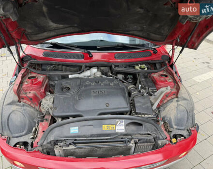 Червоний Міні Cooper, об'ємом двигуна 1.4 л та пробігом 321 тис. км за 5200 $, фото 15 на Automoto.ua