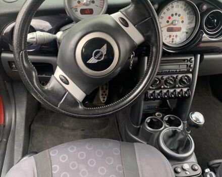 Мини Купер 2006 в Хмельницком на Automoto.ua Красный Мини Купер, объемом двигателя 1.36 л и пробегом 182 тыс. км за 5500 $, фото 4 на Automoto.ua