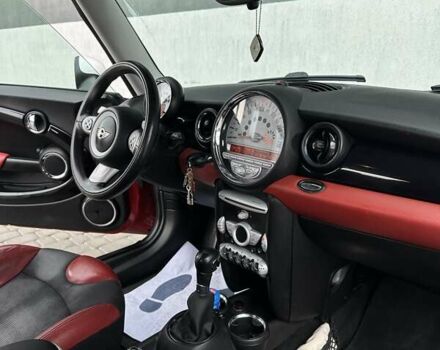 Красный Мини Купер, объемом двигателя 1.6 л и пробегом 177 тыс. км за 7500 $, фото 20 на Automoto.ua