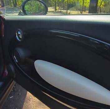 Червоний Міні Cooper, об'ємом двигуна 1.6 л та пробігом 56 тис. км за 8300 $, фото 4 на Automoto.ua