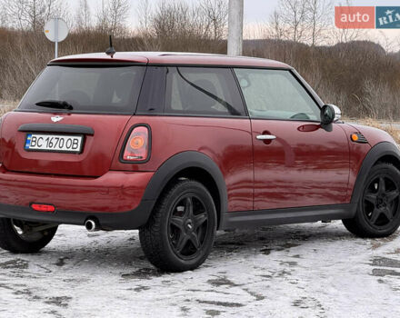 Червоний Міні Cooper, об'ємом двигуна 1.4 л та пробігом 195 тис. км за 5599 $, фото 15 на Automoto.ua