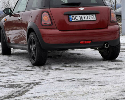 Червоний Міні Cooper, об'ємом двигуна 1.4 л та пробігом 195 тис. км за 5599 $, фото 6 на Automoto.ua