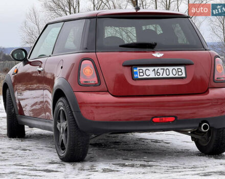 Червоний Міні Cooper, об'ємом двигуна 1.4 л та пробігом 195 тис. км за 5599 $, фото 5 на Automoto.ua