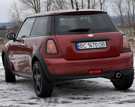 Червоний Міні Cooper, об'ємом двигуна 1.4 л та пробігом 195 тис. км за 5599 $, фото 7 на Automoto.ua