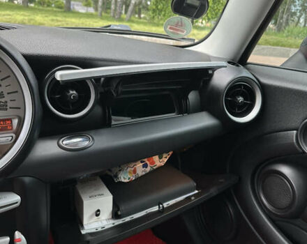 Мини Купер 2009 в Житомире на Automoto.ua Красный Мини Купер, объемом двигателя 1.4 л и пробегом 213 тыс. км за 5800 $, фото 18 на Automoto.ua