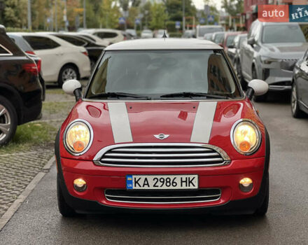 Червоний Міні Cooper, об'ємом двигуна 1.6 л та пробігом 213 тис. км за 6500 $, фото 3 на Automoto.ua