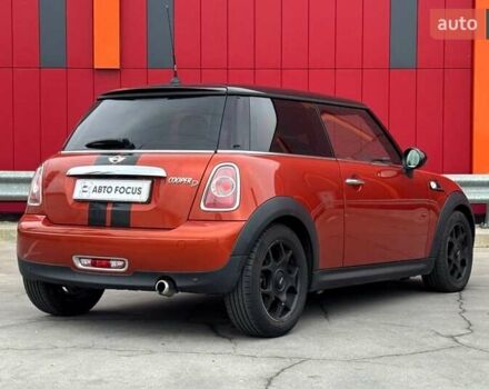 Червоний Міні Cooper, об'ємом двигуна 1.6 л та пробігом 107 тис. км за 7990 $, фото 7 на Automoto.ua
