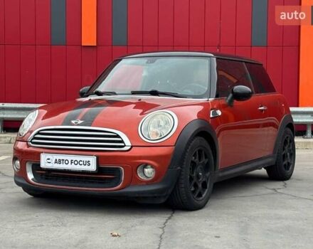 Червоний Міні Cooper, об'ємом двигуна 1.6 л та пробігом 107 тис. км за 7990 $, фото 3 на Automoto.ua