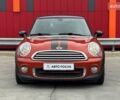 Червоний Міні Cooper, об'ємом двигуна 1.6 л та пробігом 107 тис. км за 7990 $, фото 2 на Automoto.ua